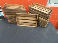 * 17 stylish wooden presentation trays, all in excellent conditon 35cm / 23cm