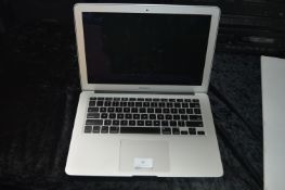 *Macbook Air 13"