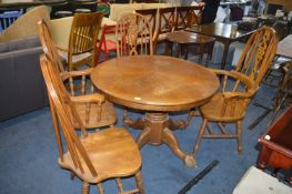 Circular Oak Dining Table with Four Bentwood Chair