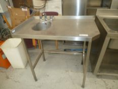 * St Steel single wash basin, good condition, storage shelf underneath (960H x 1055W x 655D)