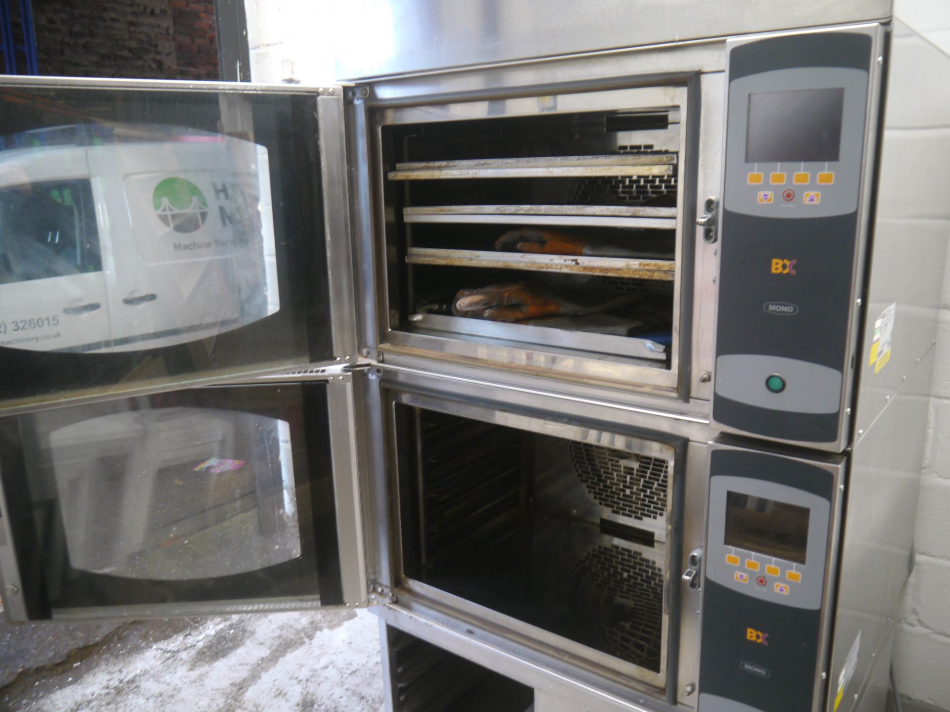 * mono bx double bakery oven in amazing condition harly used.comes compete with trays and stand - Image 3 of 4