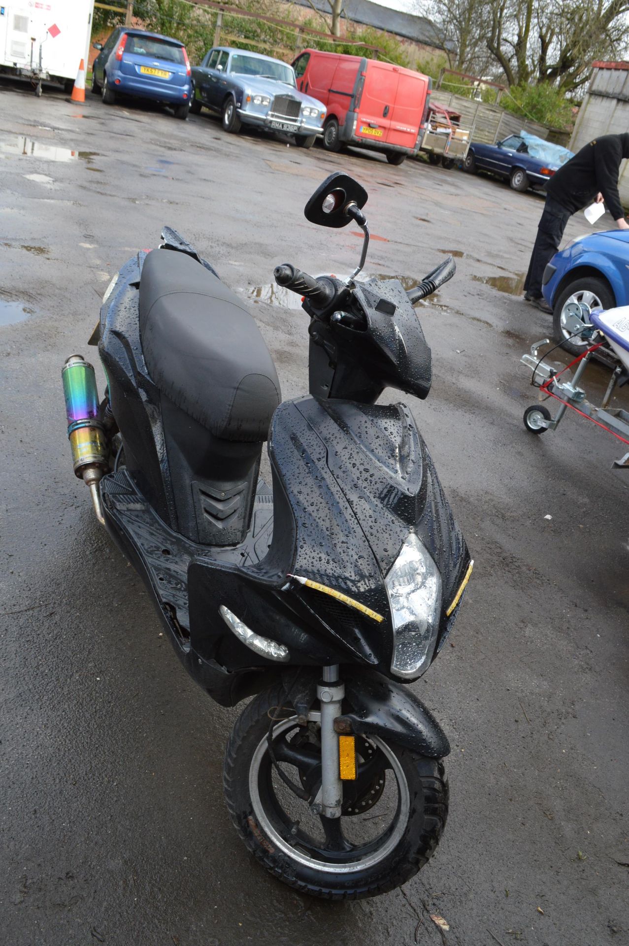 125cc Scooter Reg: YN14 JMX (requires new battery) - Image 2 of 3