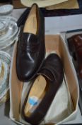 Pair of Gents Leather Italian Shoes Size: 10 by Th