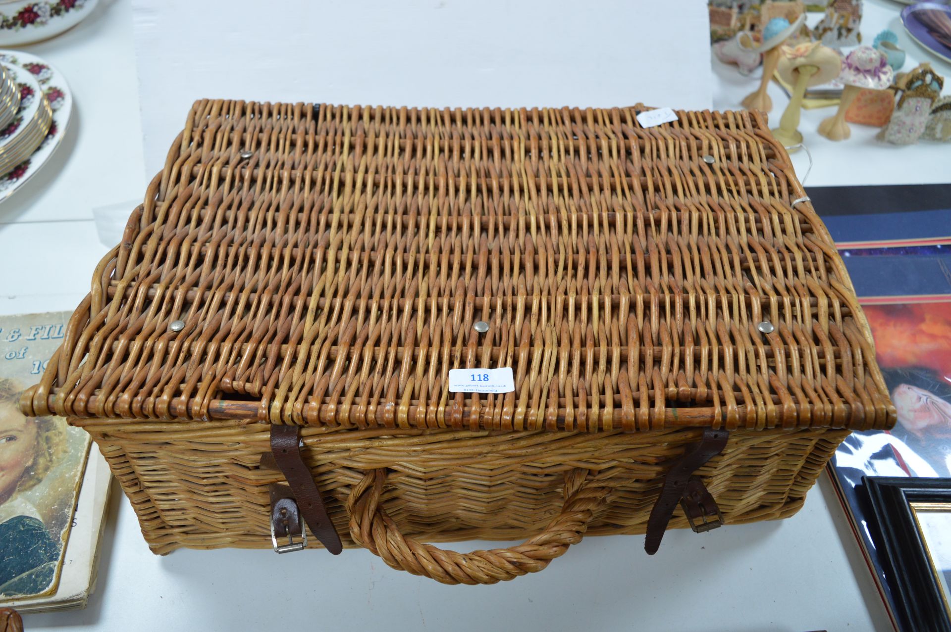 Picnic Basket and Contents - Image 2 of 2