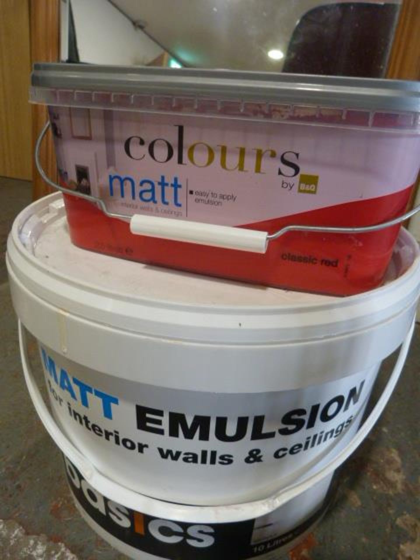 *2.5L of Matt Red Paint and 10L Matt Magnolia Paint