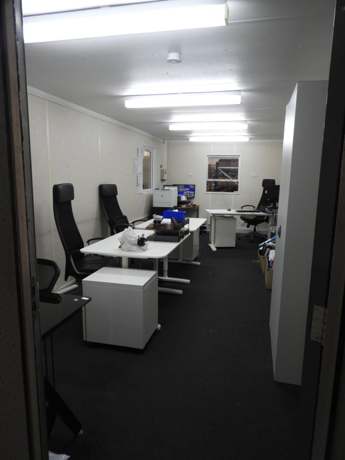 *24 x 10ft Open Plan Office Block with Single Door Entry and Windows to Three Sides - Image 3 of 3