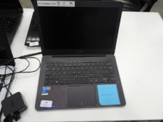 *Asus UX305F Notebook PC