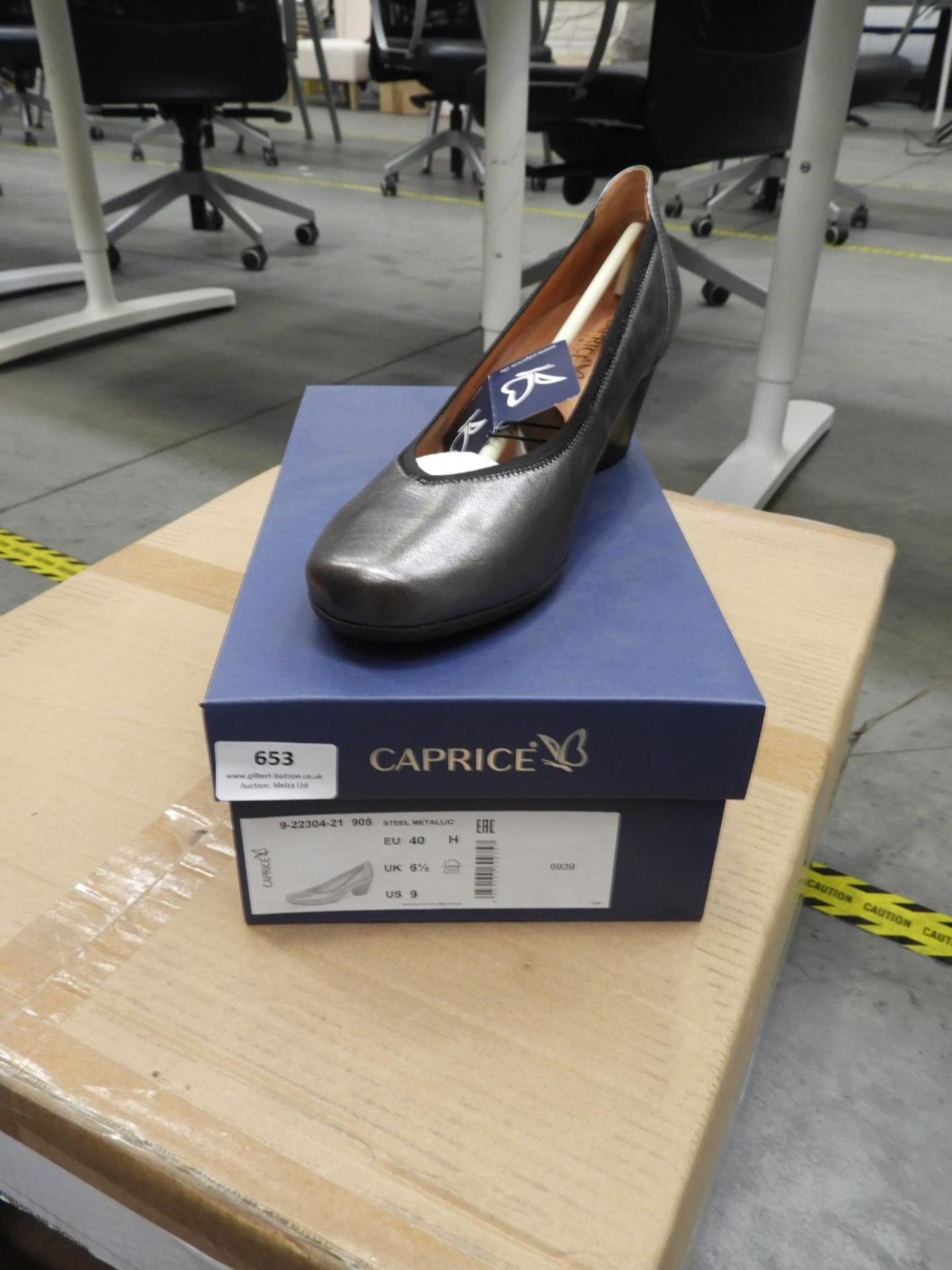 *Caprice Ladies Shoes (Metallic) Size: 6.5