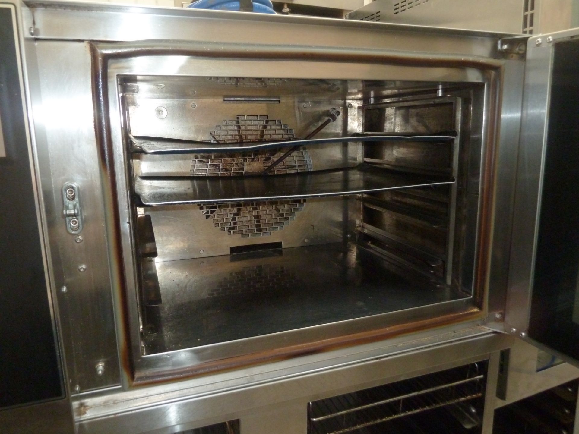 * Single mono bakery oven (1500H x 1000W x 920D) includes stand - Image 3 of 4