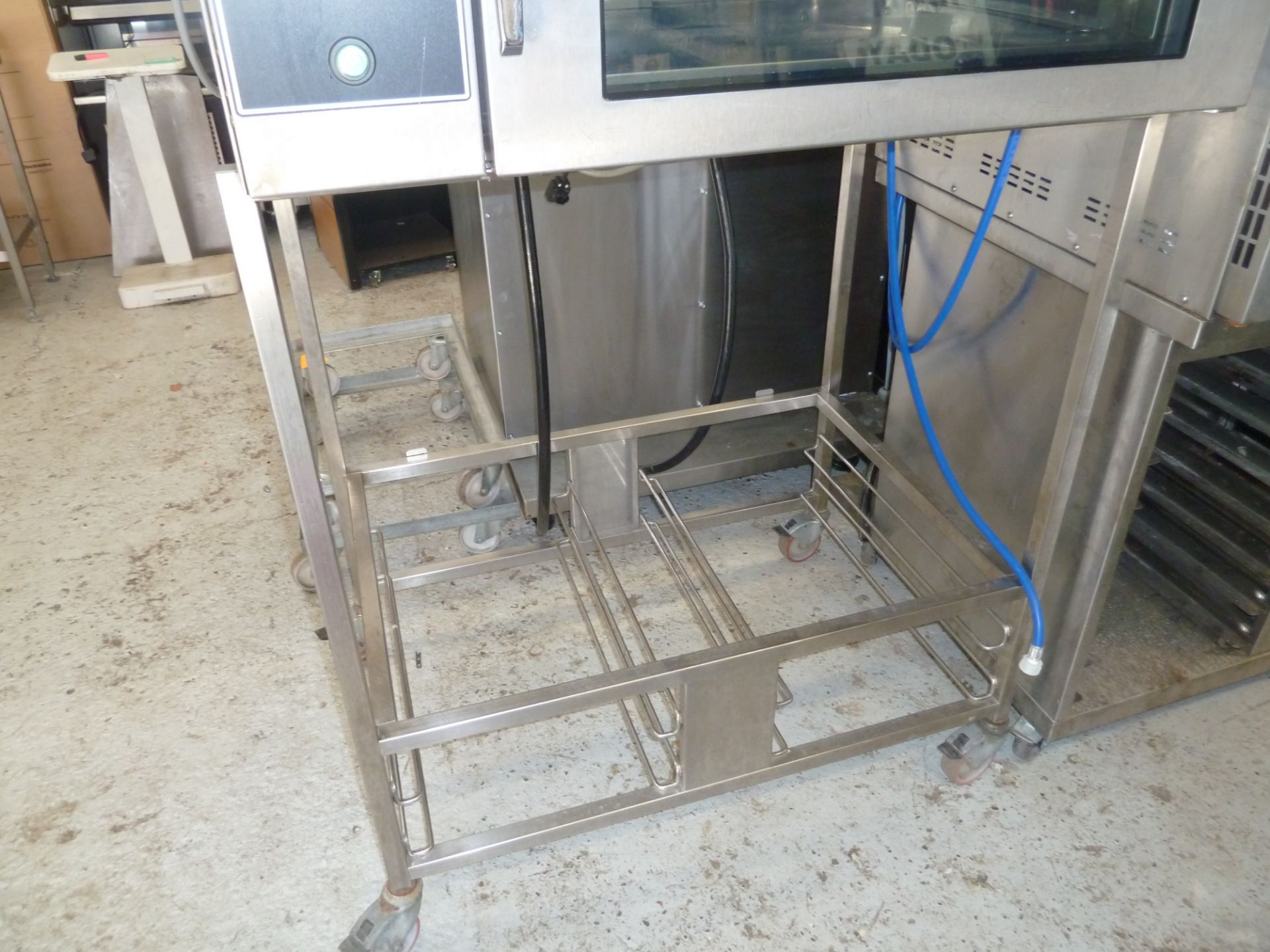 * Single mono bakery oven on tall stand (1970H x 1000W x 920D) includes stand - Image 3 of 4