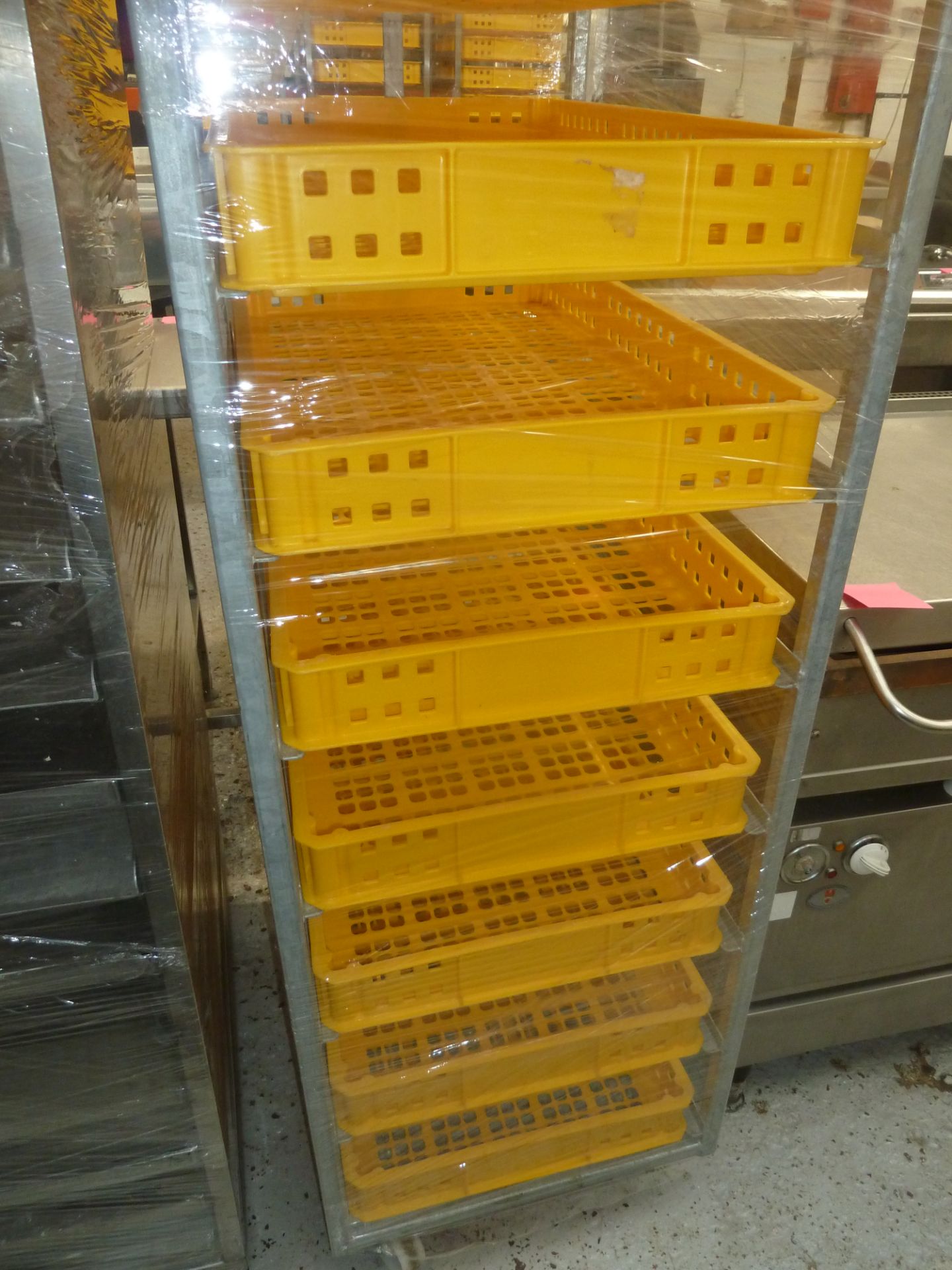 * St Steel single bakery shelving complete with trays (1800H x 520W x 770D) includes 15 bakery