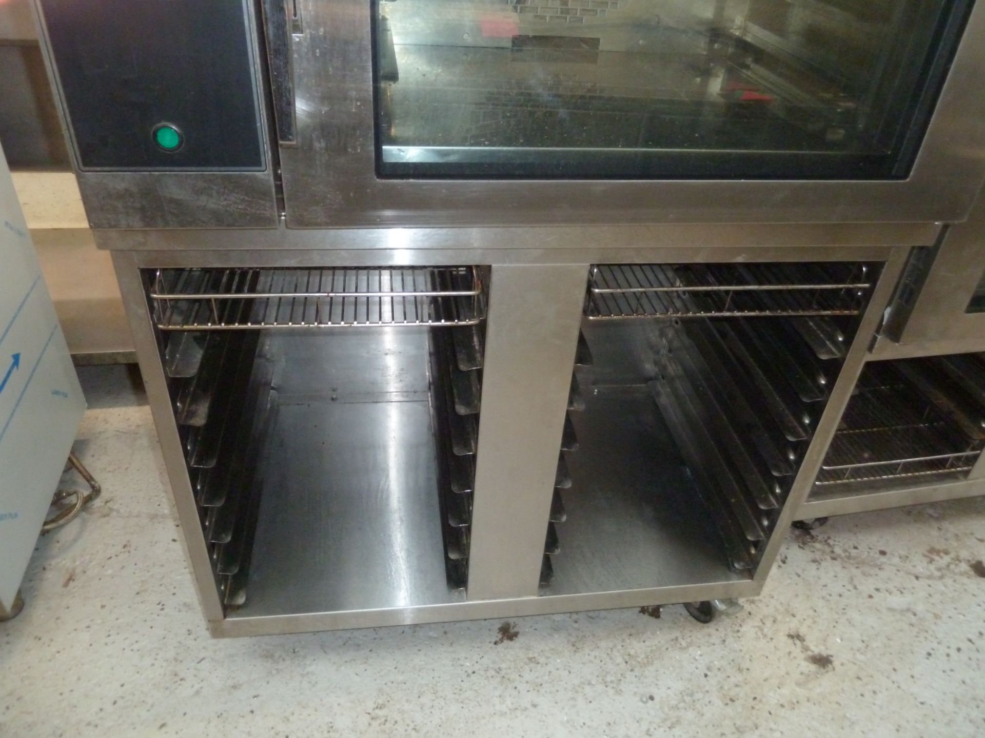 * Single mono bakery oven (1500H x 1000W x 920D) includes stand - Image 2 of 4