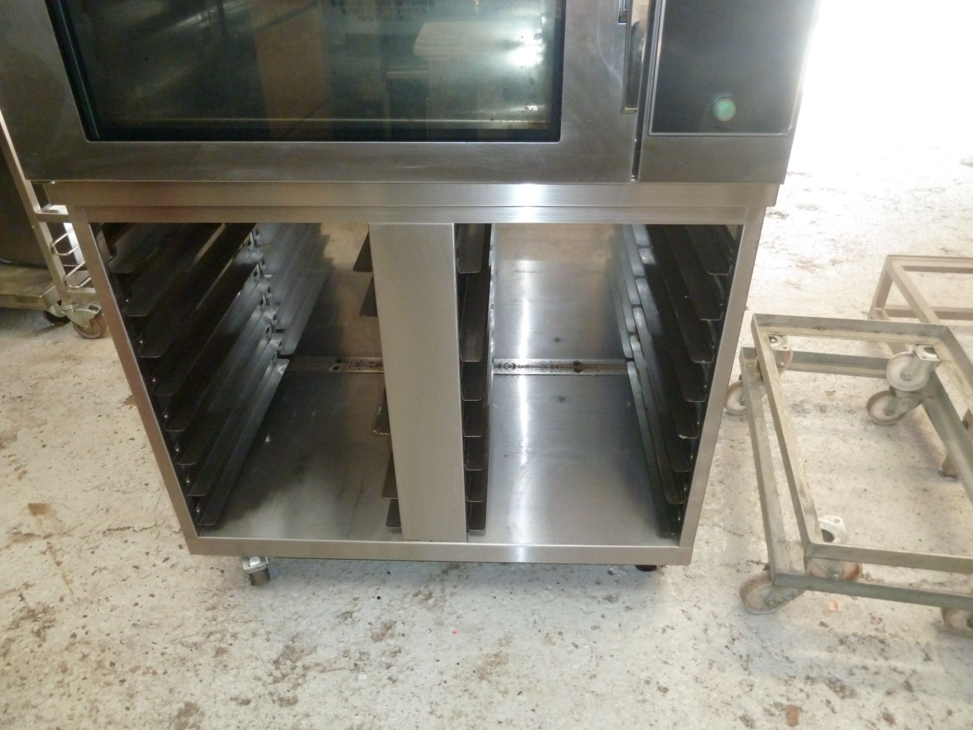 * Single mono bakery oven (1500H x 1000W x 920D) includes stand - Image 3 of 5