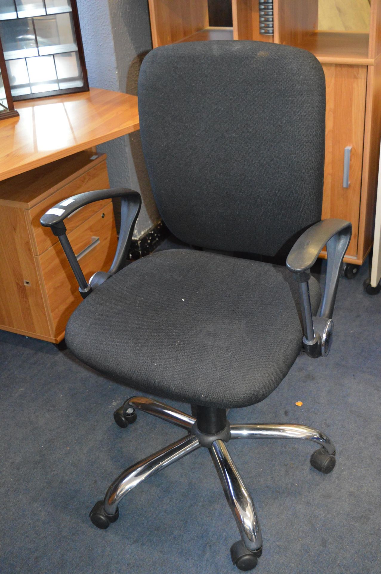 Black & Chrome Office Swivel Chair