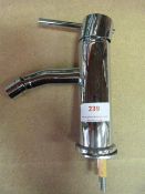 *Contemporary Style Chrome Tap