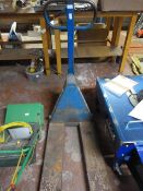 *Willard Pallet Truck