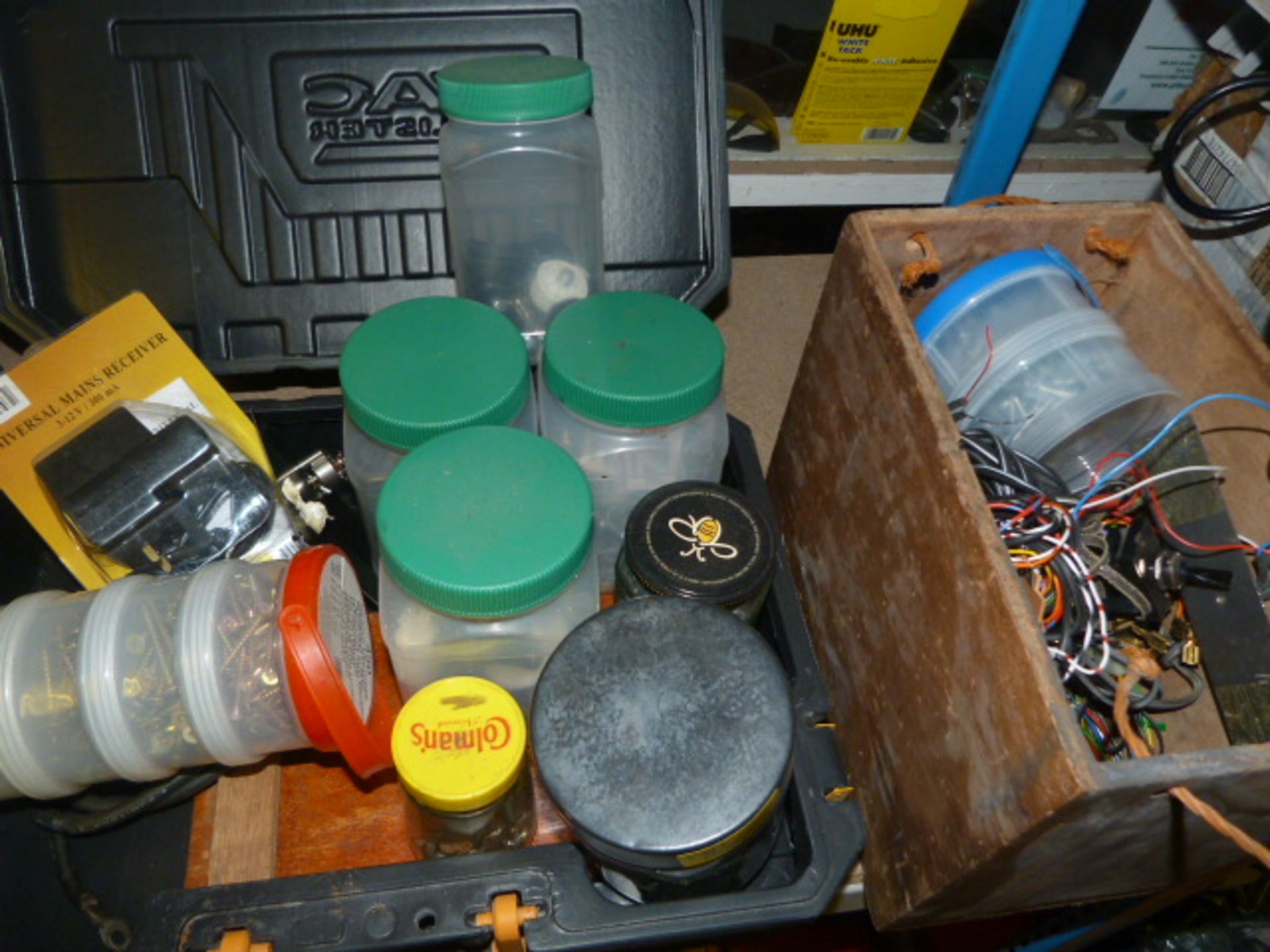 Quantity of Screws, Mains Receiver, etc.