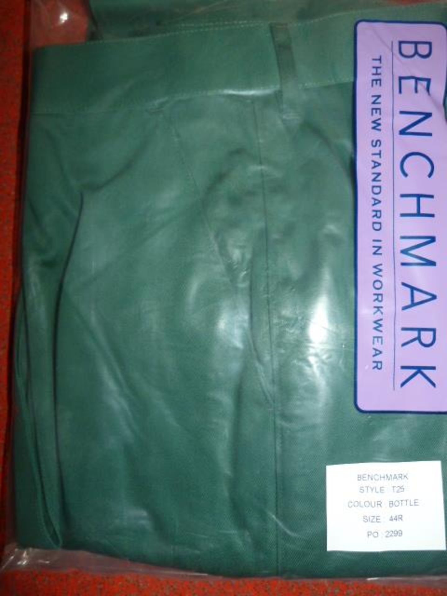 *15 Size: 44R Benchmark Bottle Green Trousers