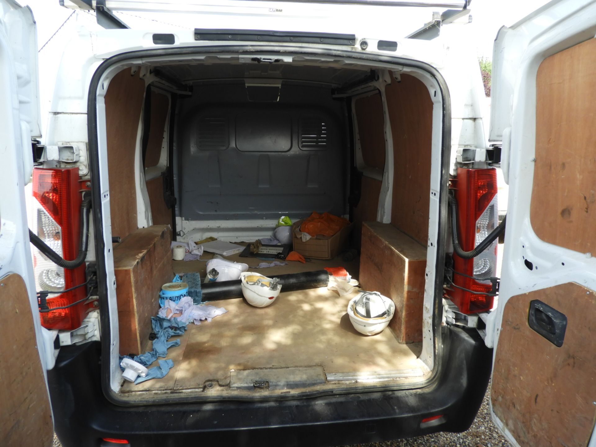 *Peugeot Expert Van Reg: LT63 EXM Mileage: 123866 - Image 3 of 5