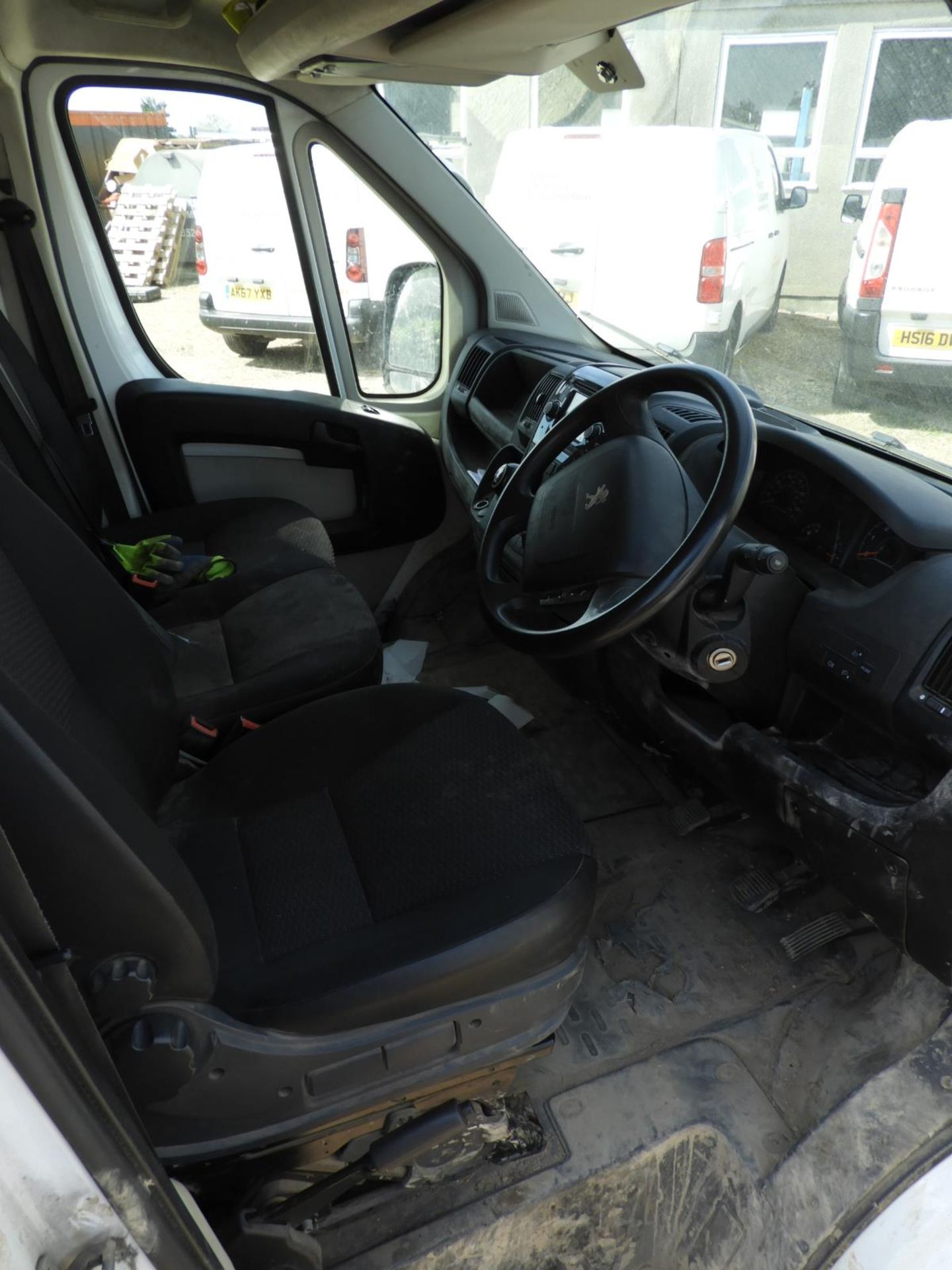 *Peugeot Boxer Van Reg: CY15 SZY Mileage: 120141 - Image 5 of 6