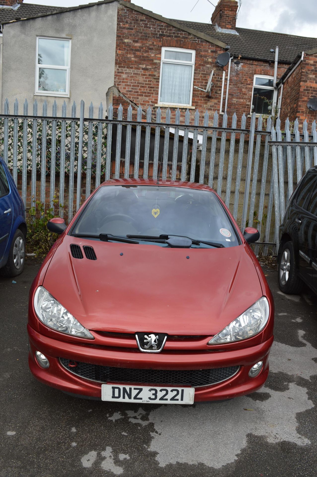 Peugeot 206 Coupe Reg: DNZ 3221 MOT: 03/10/2020