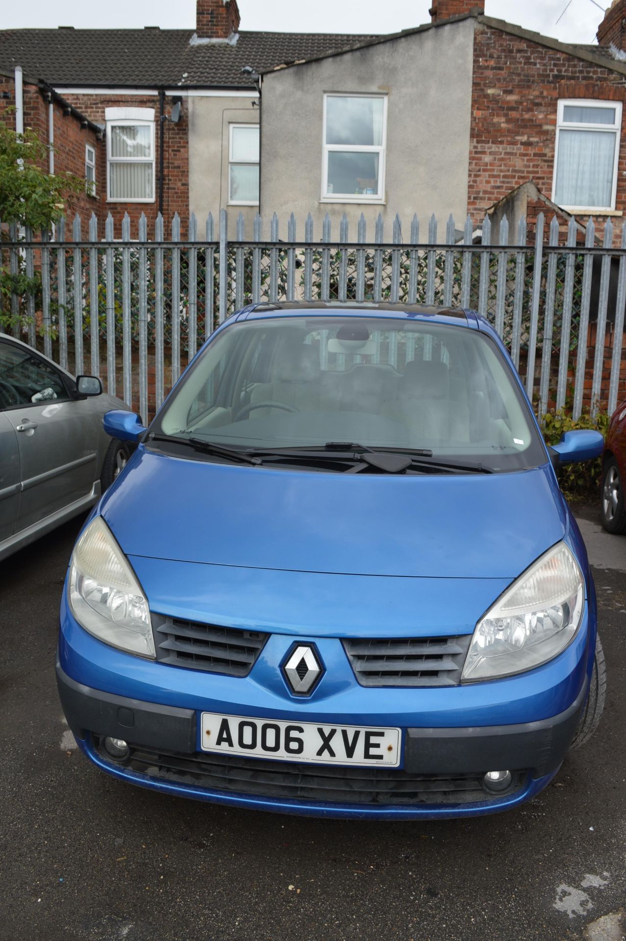 Renault Scenic Reg: AO06 XVE, MOT: June 2020, Mileage: 130000