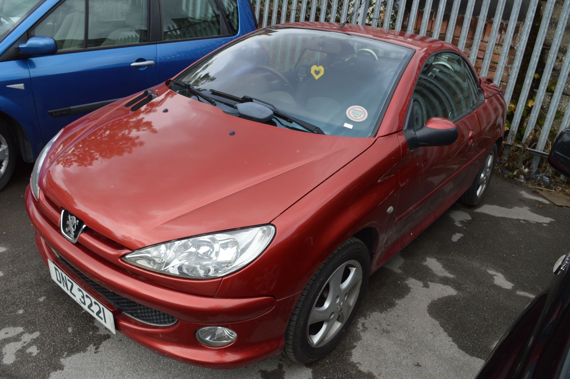 Peugeot 206 Coupe Reg: DNZ 3221 MOT: 03/10/2020 - Image 2 of 2