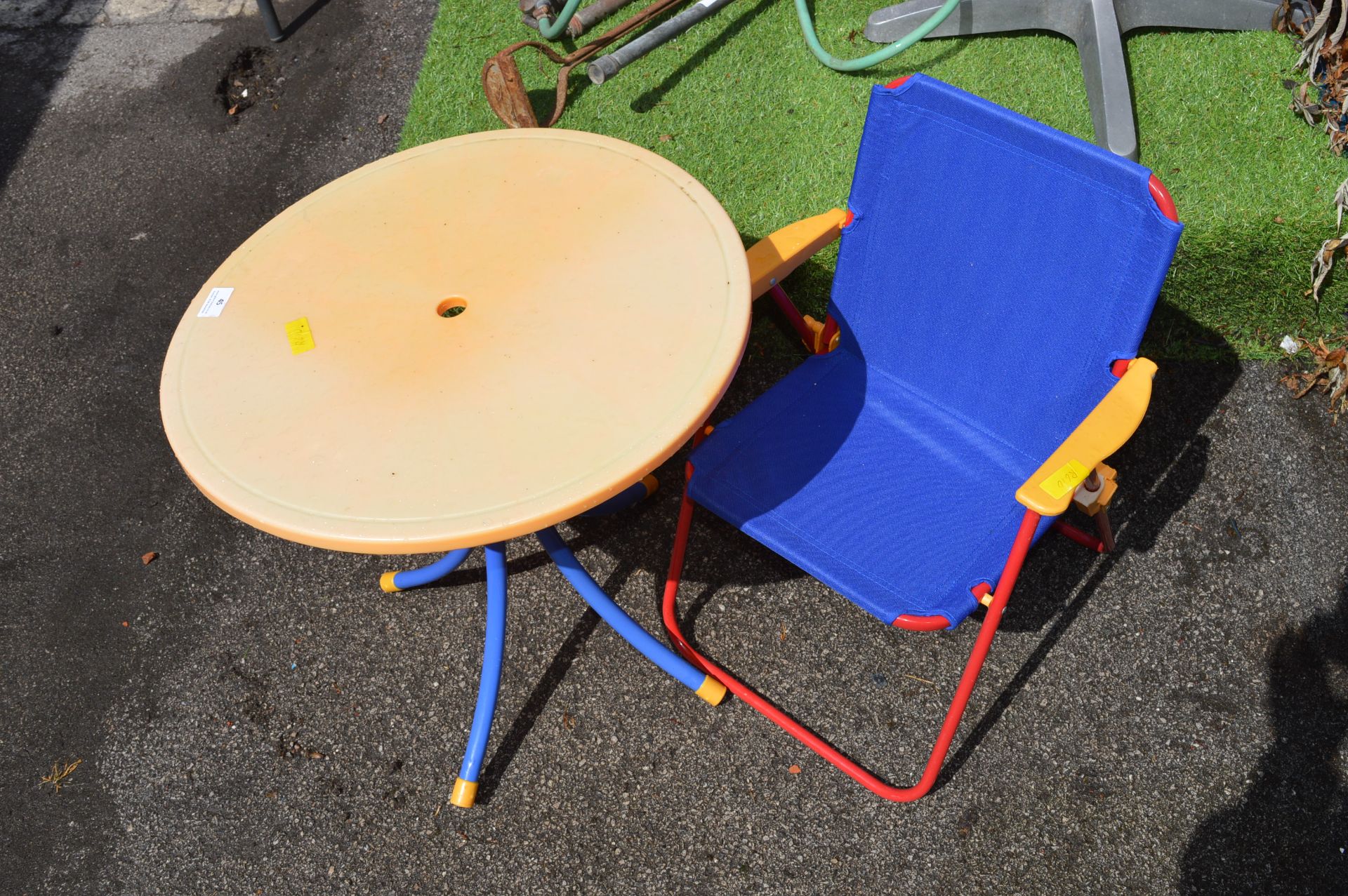 Childs Outdoor Table & Chair