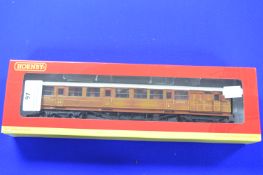 Hornby 00 LNER 61' 6" Corridor Brake Coach 64067