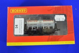 Hornby 00 Six Wheel Milk Tank "United Dairies"