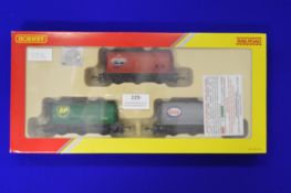 Hornby 00 Fuel Tanker Pack