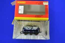 Hornby 00 Six Wheel Milk Tank "Express Dairy"