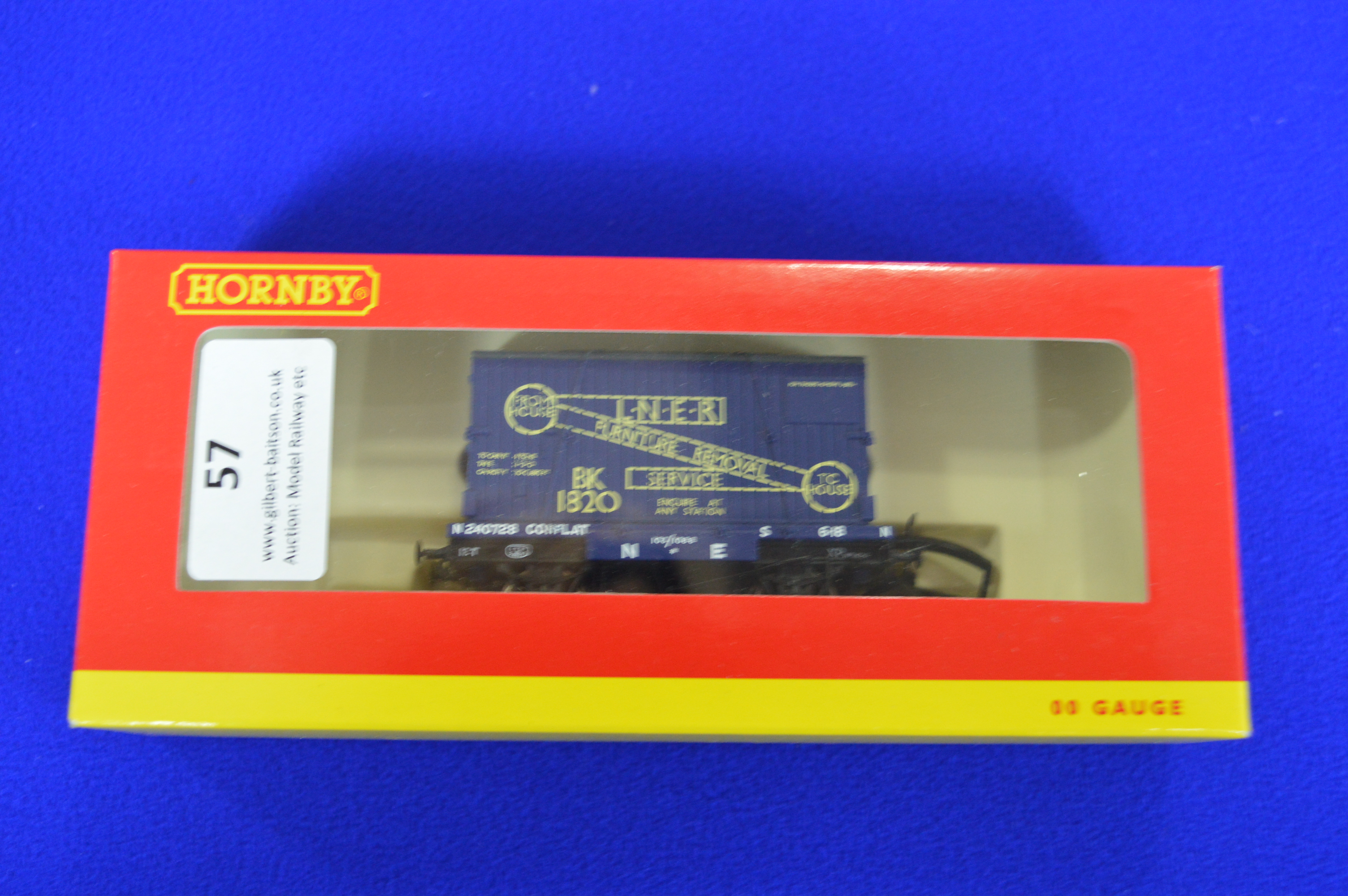 Hornby 00 LNER Conflat and Container