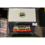 Atlas Editions Diecast London Omnibus "Black & Whi