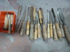 *Quantity of Vintage Chisels and Gouges