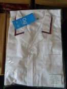 *12 Size: 34 & 32 White Maroon Male Tunics