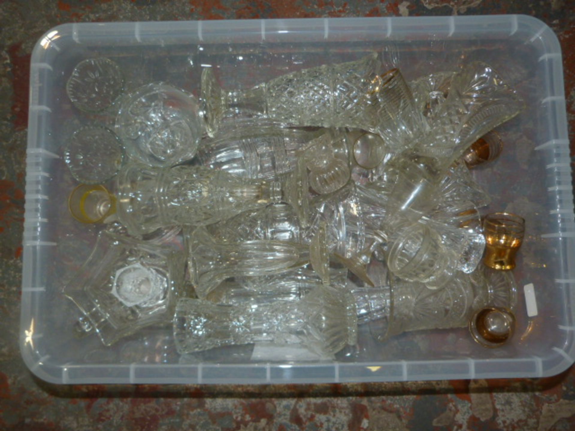 Assorted Glassware (Box Not Included)