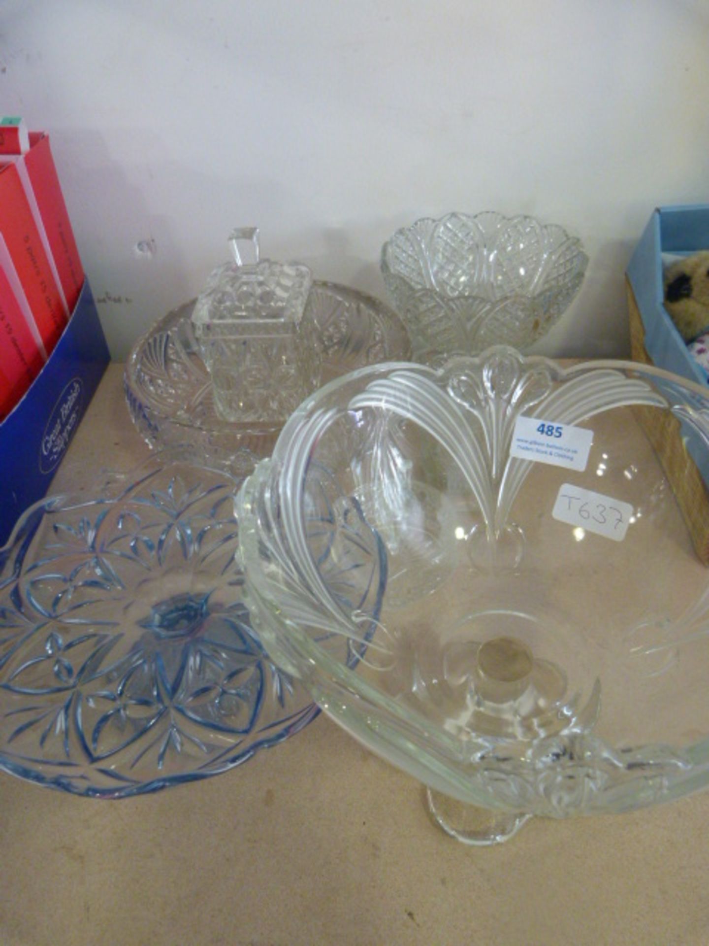 Quantity of Glassware