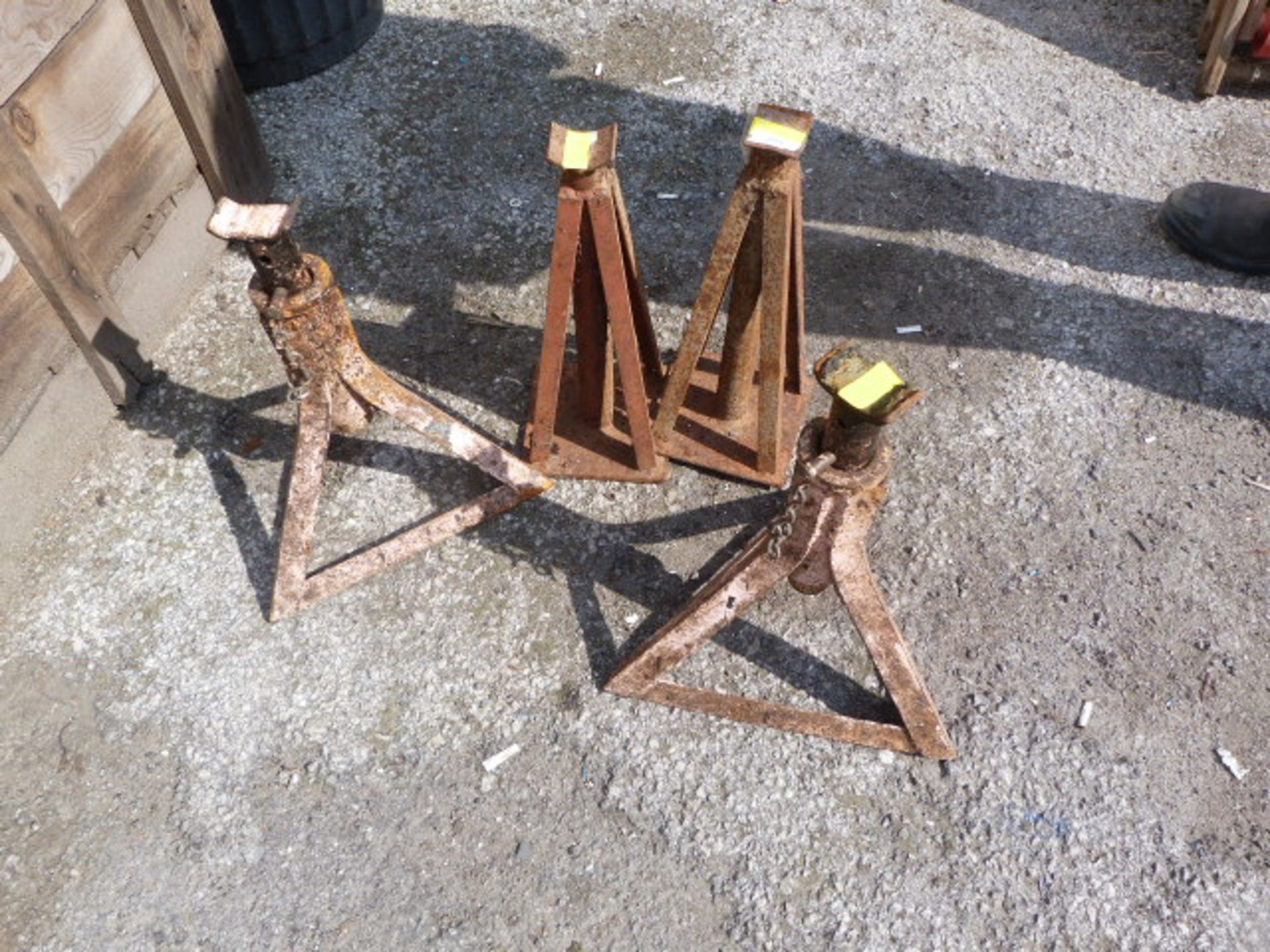 Two Pairs of Axle Stands