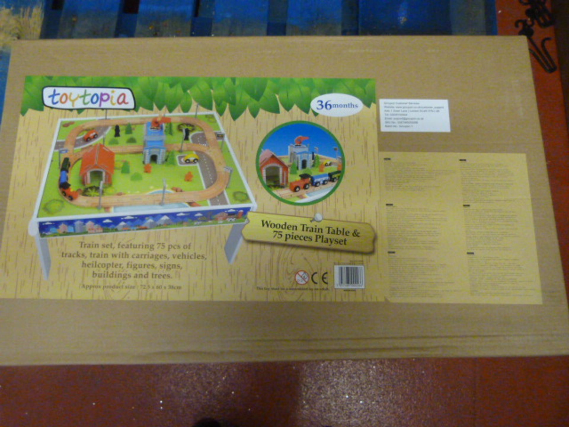 *Toytopia Wooden Train Table and 75pc Play Set