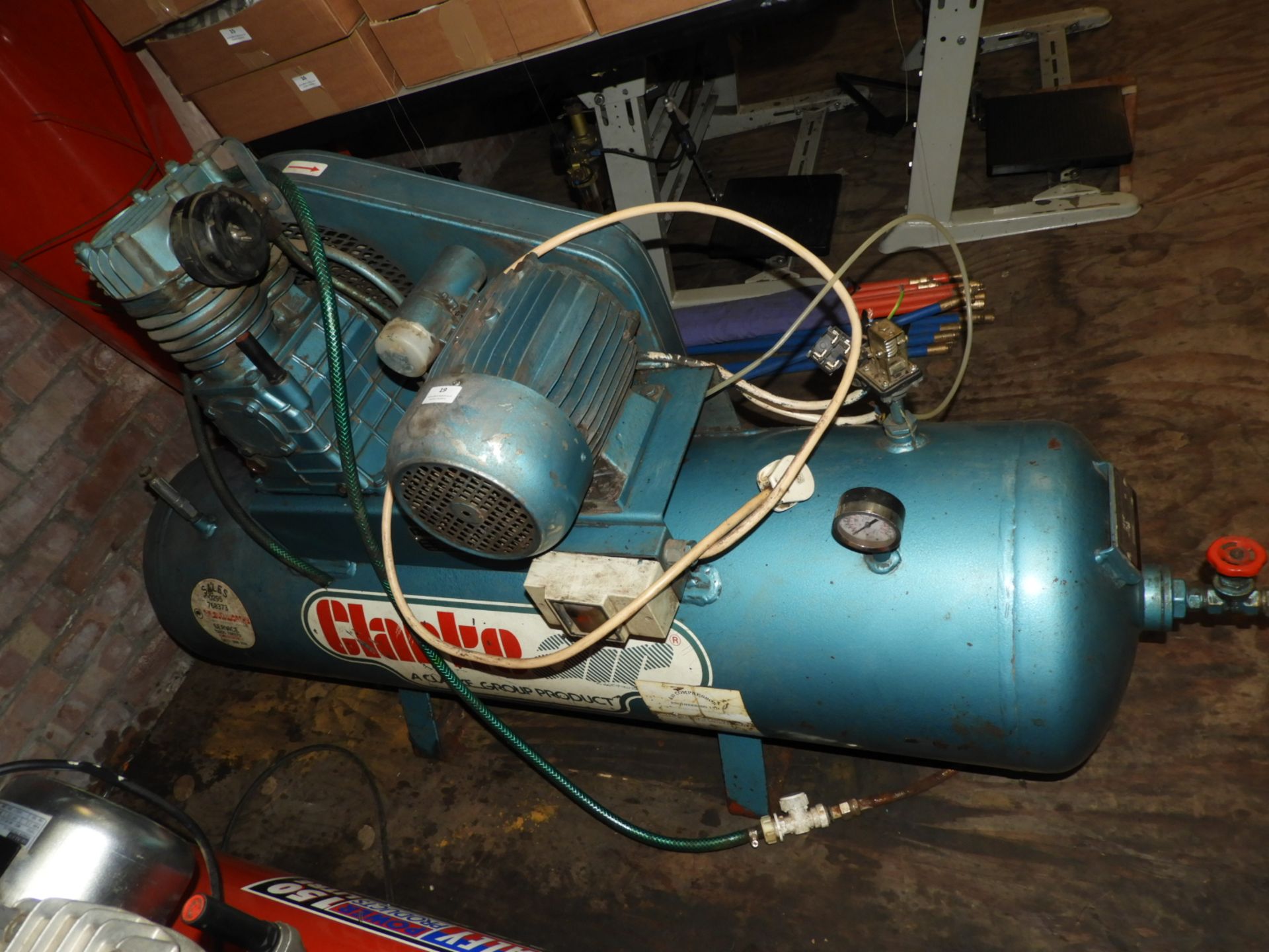 *Clarke Air Single Phase Compressor Mounted on Rec