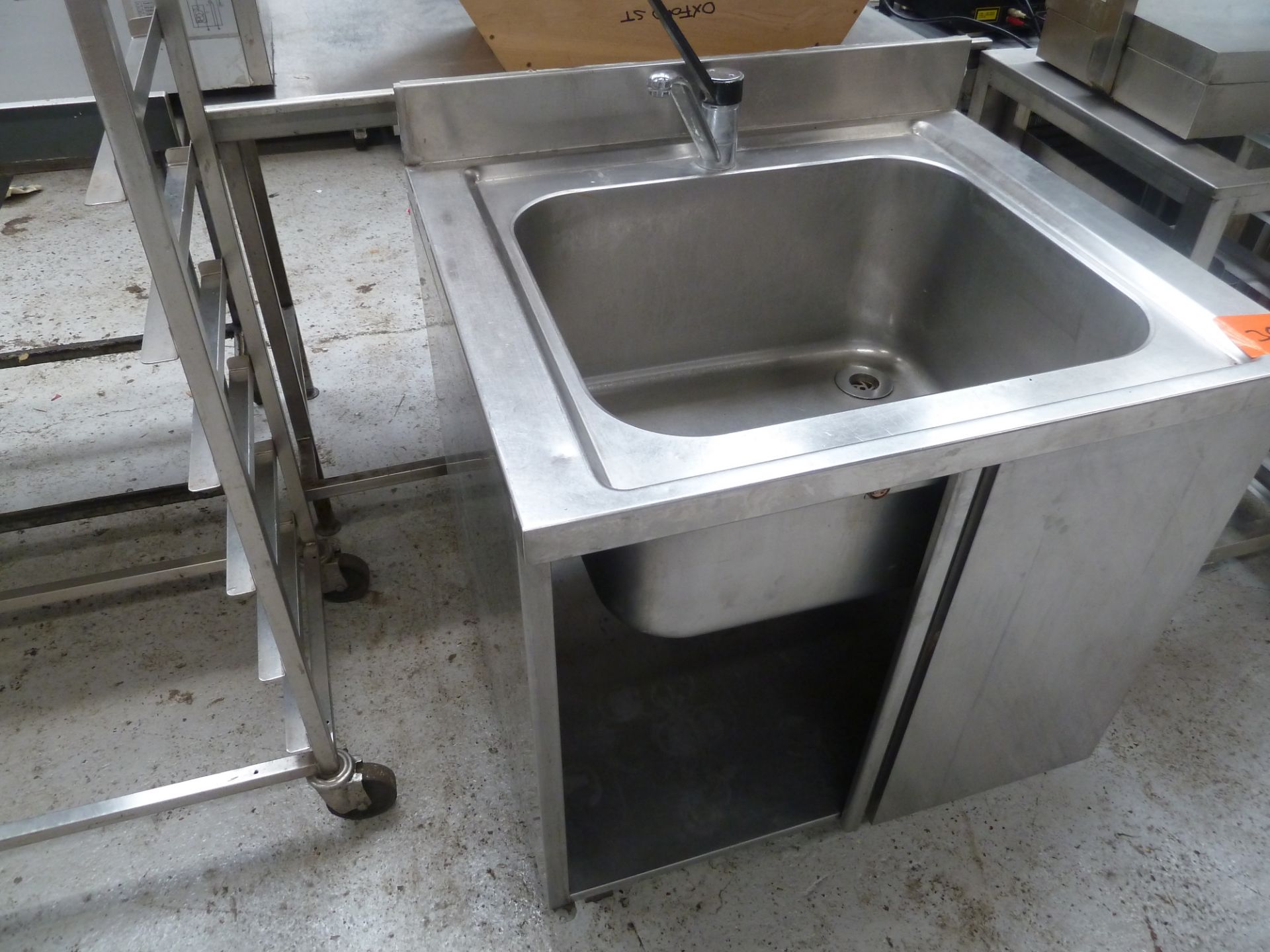 * SS single wash basin, clean condition.(800Wx1150Hx700D) - Image 2 of 3
