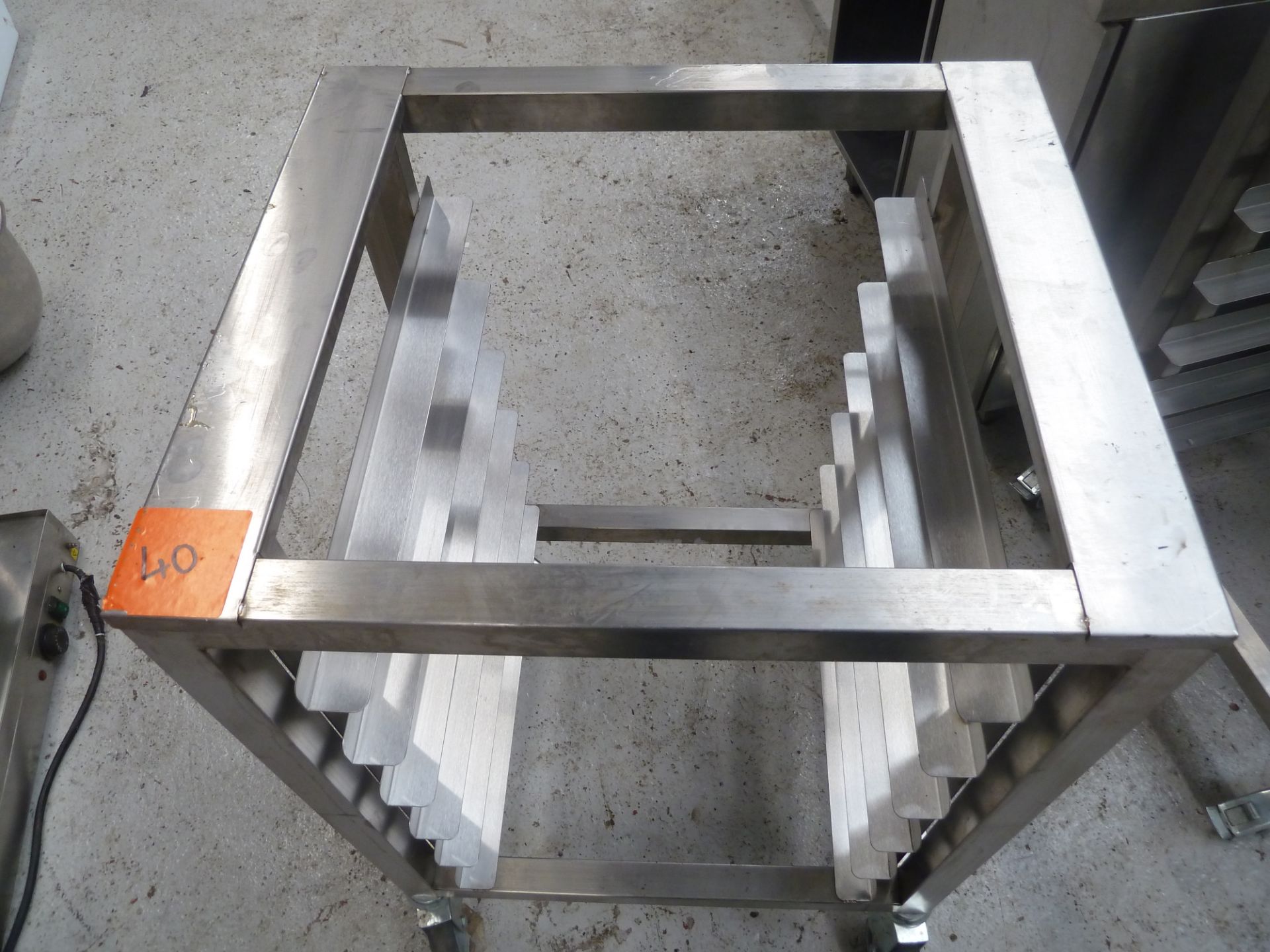 * SS oven stand and rack, brand new condition.(610Wx880Hx535D)