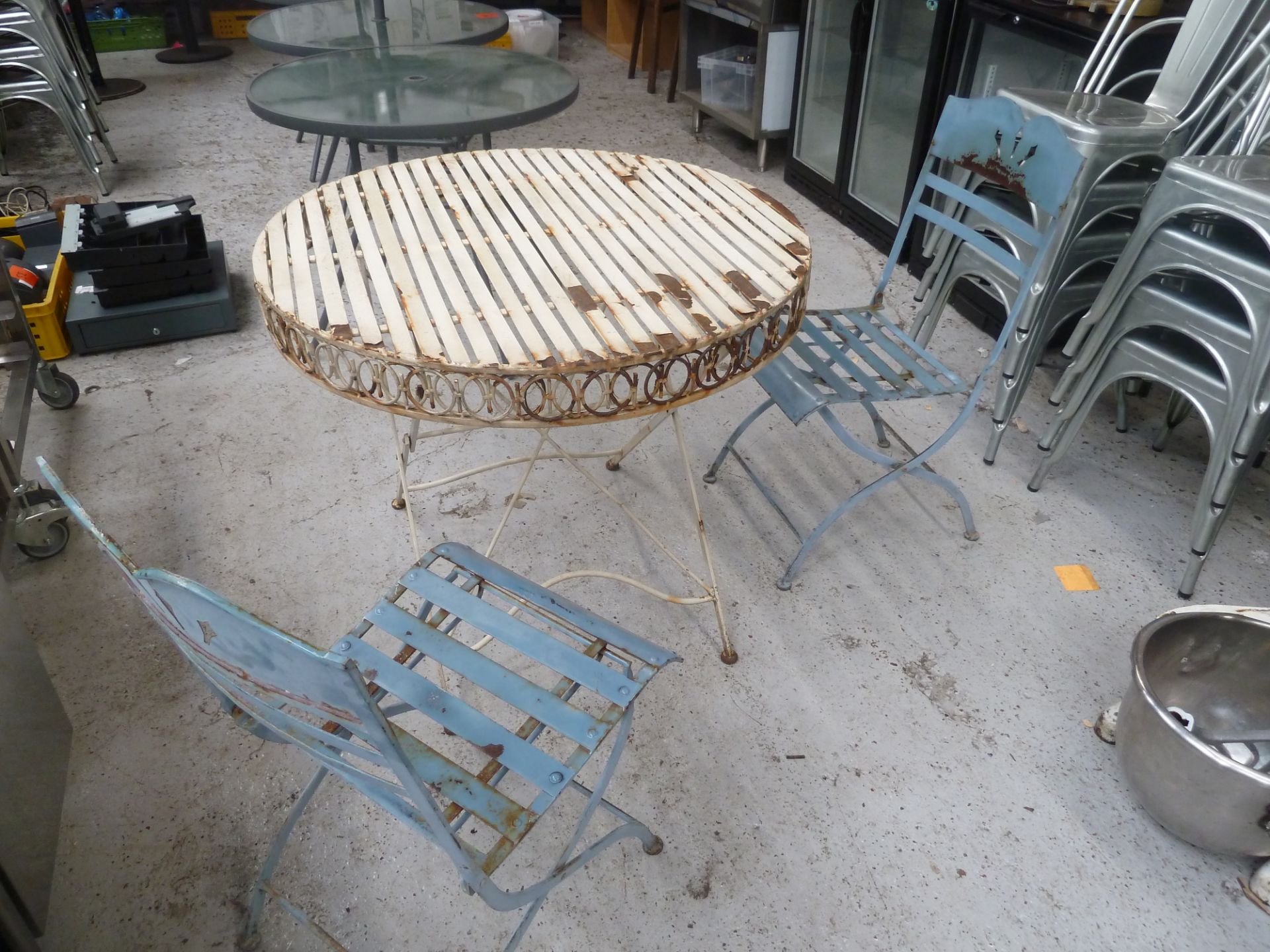 * metal outdoor garden table with x3 chairs could do with a paint but very sturdy other then that. - Image 2 of 3
