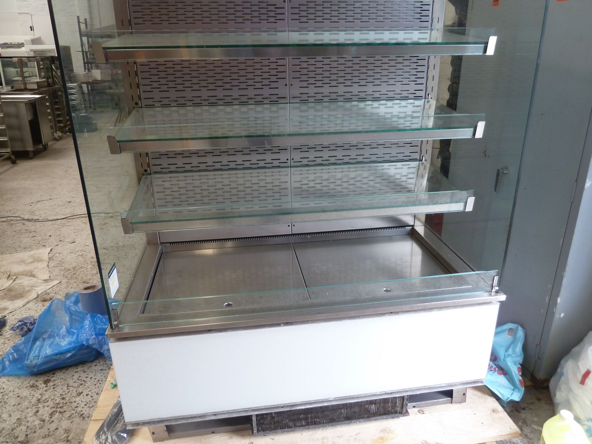 * Synecore 4 tier grab and go, good condition.(1270Wx1715Hx765D) - Image 2 of 3