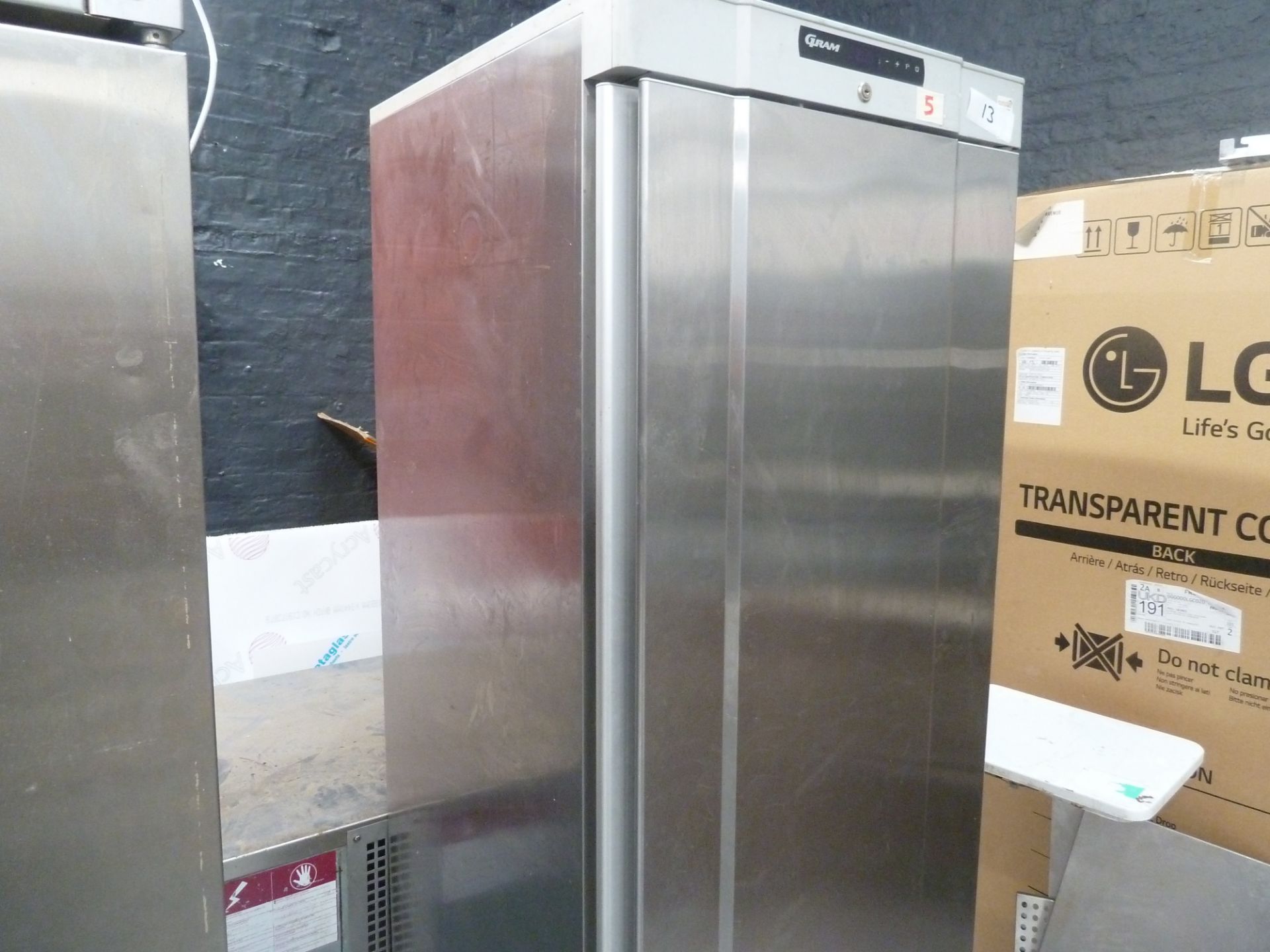 * Gram refrigerator tested excelent condition.(600Wx1900Hx635D) - Image 3 of 5