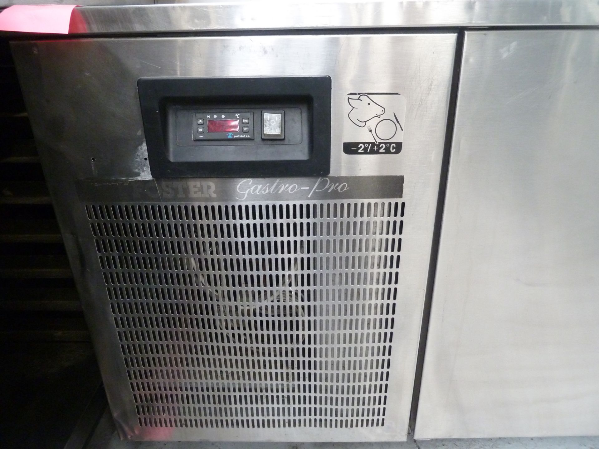 * Gastro pro 2 door refigerator. Nice condition, tested and cleaned.(1830Wx840Hx805D) - Image 2 of 4