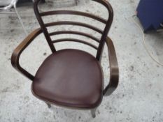 * x2 wooden chair, great condition, ideal for cafe/restaurant seating.