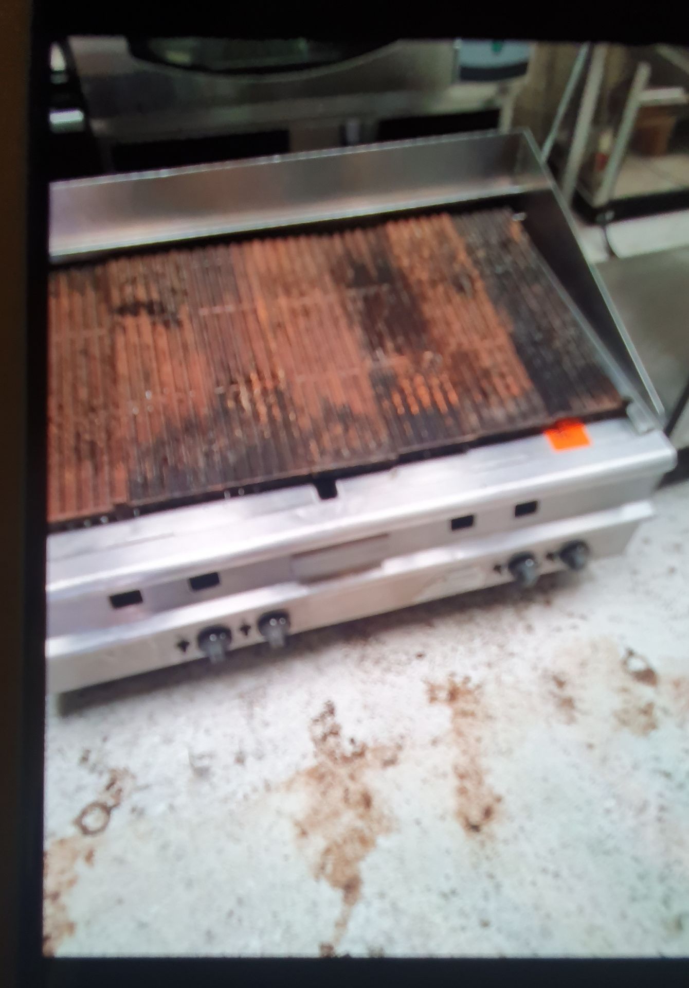 * falcon gas char grill 1200mm wide heavy duty good condition. - Image 3 of 5