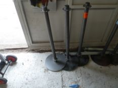 * Partition bollards with connectors x3 partition bollards with connecting rods, ideal for outdoor